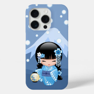 Winter Kokeshi-pop - Blauwe Berg Geisha-meisje iPhone 15 Pro Case