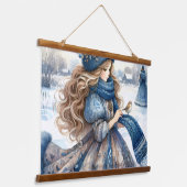 Winter Maiden in het blauwe besneeuwde platteland Hangend Wandkleed (Gebogen)