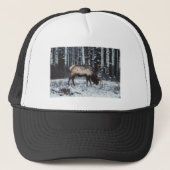Winter Majesty: Elk in Snow Trucker Cap (Voorkant)