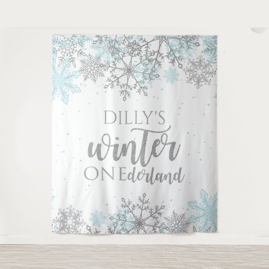 Winter Onederland Blue en Silver Snowflake Wandkleed (Voorkant)