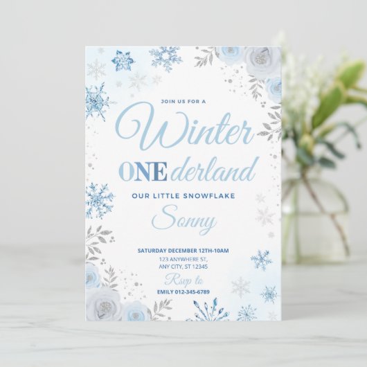 Winter ONEderland Blue Snowflake 1e Uitnodiging (Staand voorkant)