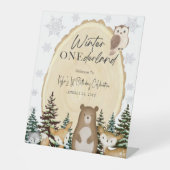 Winter ONEderland First Birthday Welcome Sign Reclamebord Met Voetstuk (Voorkant)