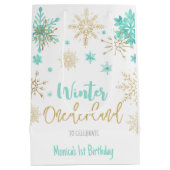 Winter onederland glitter sneeuwvlokken verjaardag medium cadeauzakje (Achterkant)