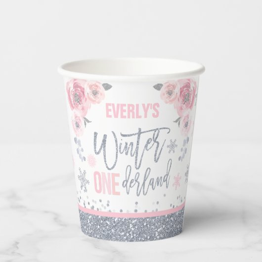 Winter ONEderland Pink Silver Snowflake Party Papieren Bekers (Achterkant)