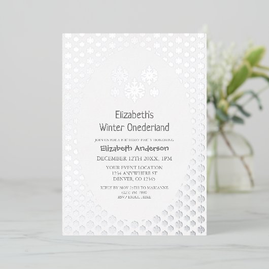 Winter Onederland Snowflake 1e verjaardag Folie Uitnodiging (Staand Voorkant)