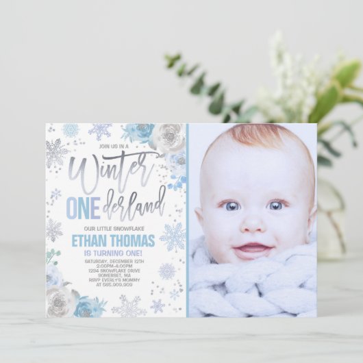 Winter ONEderland verjaardagsuitnodiging blauw zil Kaart (Staand voorkant)
