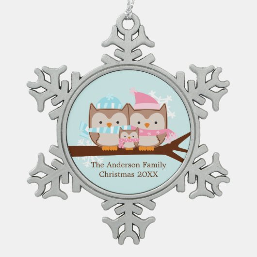 Winter Owl Family Tin Sneeuwvlok Ornament (Voorkant)