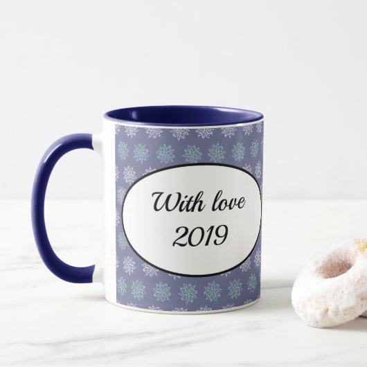 Winter Pattern Blue en White Snowflakes Mok (Met donut)