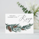Winter Pine Cone & Greenery met Mal RSVP (Staand voorkant)