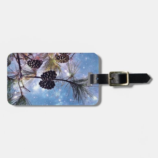 Winter Pine Cones onder een sterrenhemel Bagagelabel (Voorkant horizontaal)