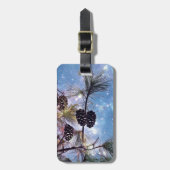 Winter Pine Cones onder een sterrenhemel Bagagelabel (Voorkant verticaal)