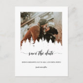 Winter Pine Tree Script Photo Save the Date Uitnodiging Briefkaart (Voorkant)