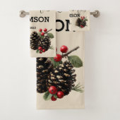 Winter Pinecones & Berries Family Throw Pillow Bad Handdoek (Insitu)