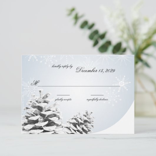 Winter Pinecones en Sneeuwvlokken Reactie RSVP Kaartje (Staand voorkant)