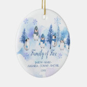 Winter Pinguïn Sneeuwvlokken Kerstmis Familie van Keramisch Ornament (Rechts)