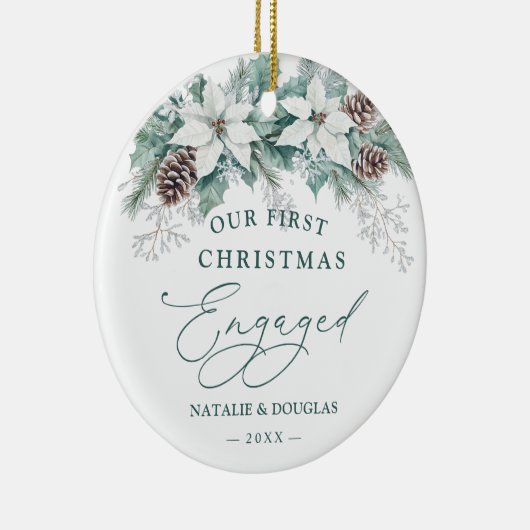 Winter Poinsettia Pine Onze 1e Kerstmis verloofd Keramisch Ornament (Rechts)