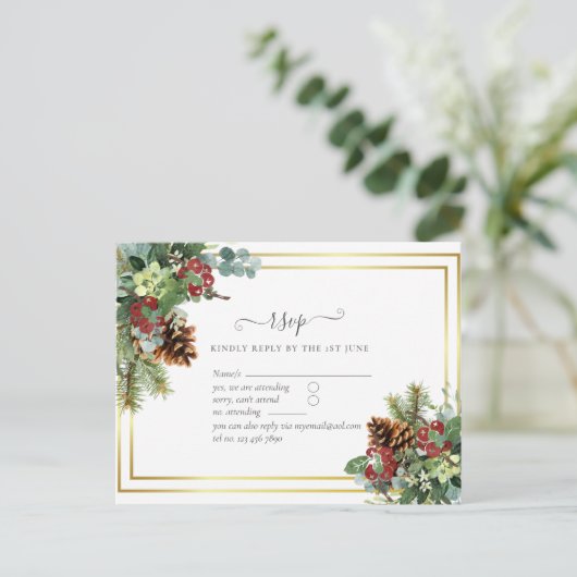 Winter Red Berries Pine Cones Wedding Briefkaart (Staand voorkant)