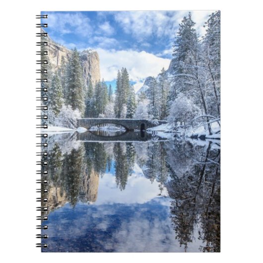 Winter Reflection op Yosemite Notitieboek (Voorkant)