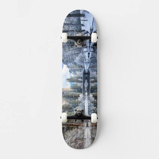 Winter Reflection op Yosemite Skateboard (Voorkant)