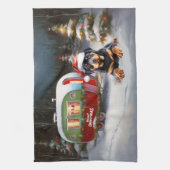 Winter Rottweiler Caravan Kerstavontuur Theedoek (Verticaal)
