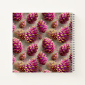 Winter Roze Pine Kegels met Gouden Accenten Notitieboek (Achterkant)