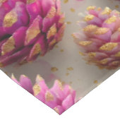 Winter Roze Pine Kegels met Gouden Accenten Tafelkleed (Gekanteld)