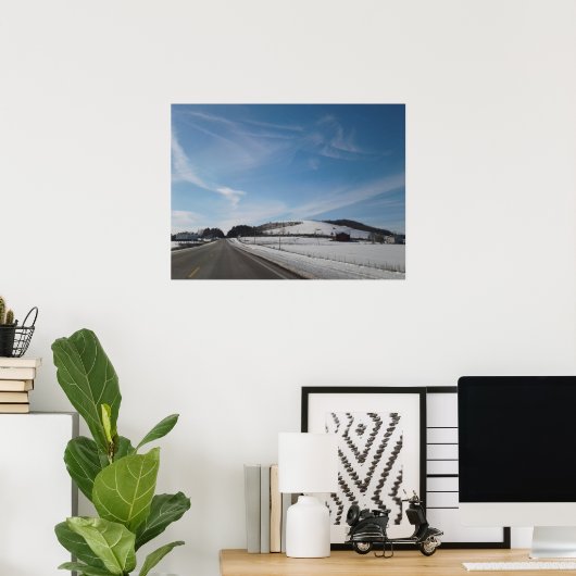 Winter Rural Scene met Hill Poster (Thuiskantoor)