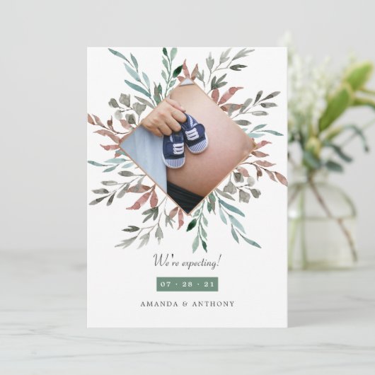 Winter Rustic Greenery Fotozwangerschap Aankondiging (Staand voorkant)