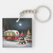 Winter Schnauzer Caravan Kerstavontuur Sleutelhanger (Achterkant)