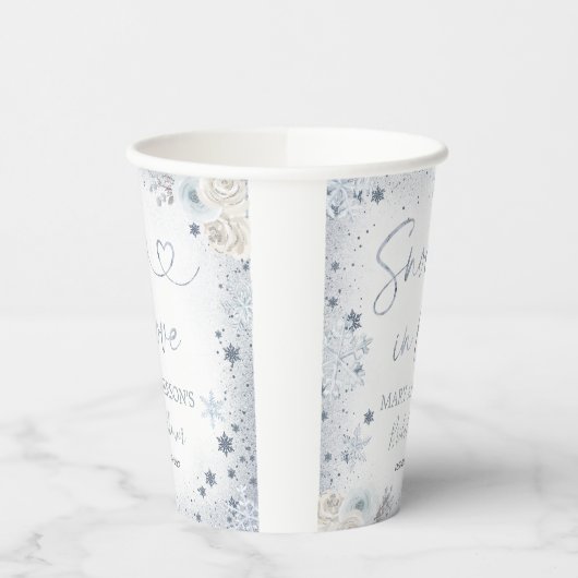 Winter Sneeuw in Love Sneeuwvlok Bruidsdouche  Papieren Bekers (Links)