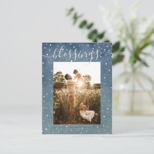 Winter Sneeuwval Zegeningen Blauwe Kerstvakantie Feestdagenkaart (Staand voorkant)