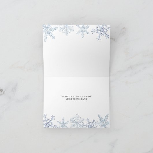 Winter Snow in Love Bruiloft Uitnodiging Vouwkaart (Binnen)
