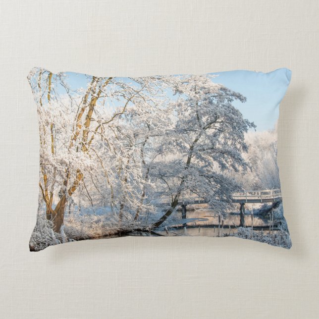 Winter Snow Trees River Creek Bridge Accent Kussen (Voorkant)