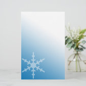 Winter Snowflake Blue Gradient Briefpapier (Staand voorkant)