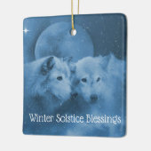 Winter Solstice Wolven in sneeuw met moonbloesem Keramisch Ornament (Links)