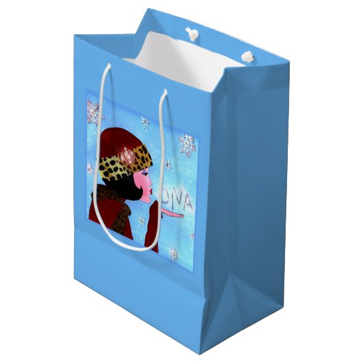 Winter Sparkles Diva Medium Cadeauzakje (Voorkant Gekanteld)