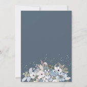 Winter stoffige blauwe bloemensneeuw bruiloft kaart (Achterkant)