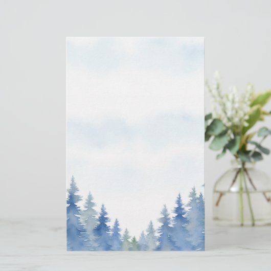 Winter thema pijnbomen vlakte briefpapier (Staand voorkant)
