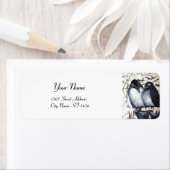 WINTER-TORTELDUIFJES IN SNEEUW Black en White Teke Etiket (Insitu)