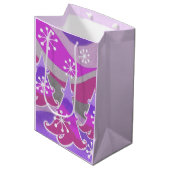 Winter Trees Paarse cadeautas medium (Voorkant Gekanteld)