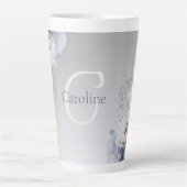 Winter Waterverf Bloemmonogram gepersonaliseerd Latte Mok (Voorkant)