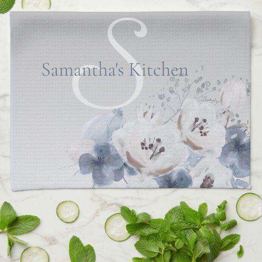 Winter Waterverf Bloemmonogram gepersonaliseerd Theedoek (Gevouwen)