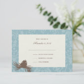 Winter Wedding Pinecones Respons RSVP Kaartje (Staand voorkant)