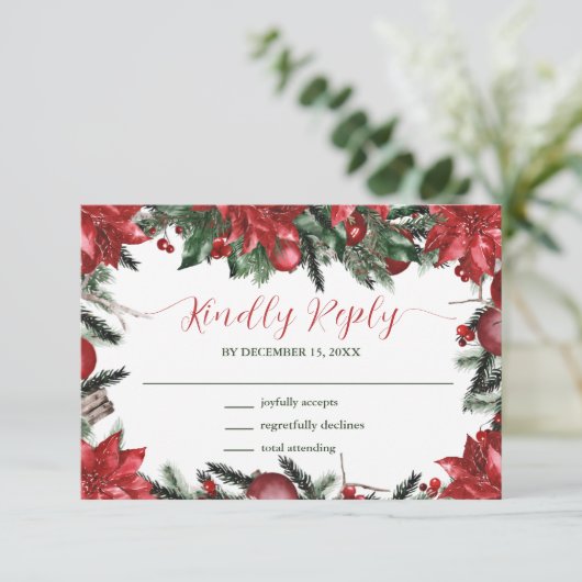 Winter Wedding Red Poinsettia Pine Greenery RSVP Kaartje (Staand voorkant)