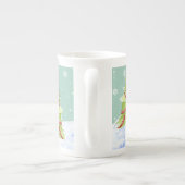 Winter Whimsey Pinguïn Polar Beer Baby's in Sneeuw Porselein Kop (Achterkant)