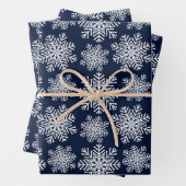 Winter White Blue Snowflakes Wonderland Pattern Inpakpapier Vel (In situ)