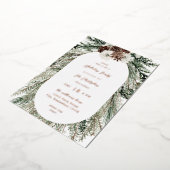 Winter White Floral & Pine Tree Kerstmis Folie Uitnodiging (Gedraaid)