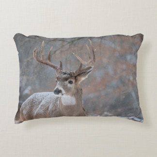 Winter Whitetail Buck Accent Kussen