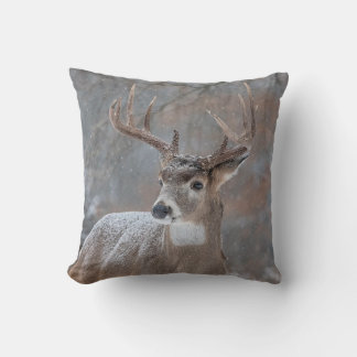 Winter Whitetail Buck Kussen