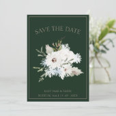 Winter Witte Bloemen en Groene Kerstmis Bruiloft Save The Date (Staand voorkant)